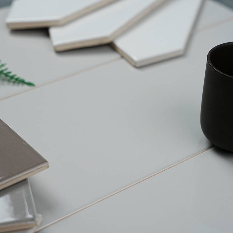 Gạch thẻ xám bóng phẳng 150x450mm GR0618P