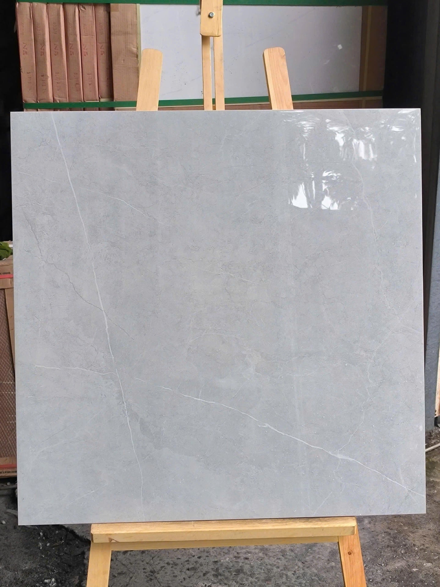 Gạch ốp lát men bóng KT 600x600mm mã 668841