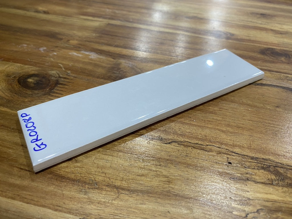 Gạch thẻ Việt Nam, Xám lạnh bóng phẳng, KT 50x200 mm, GR0208P, Hàng Ưu (1 hộp/ 100 viên/ 1m2)