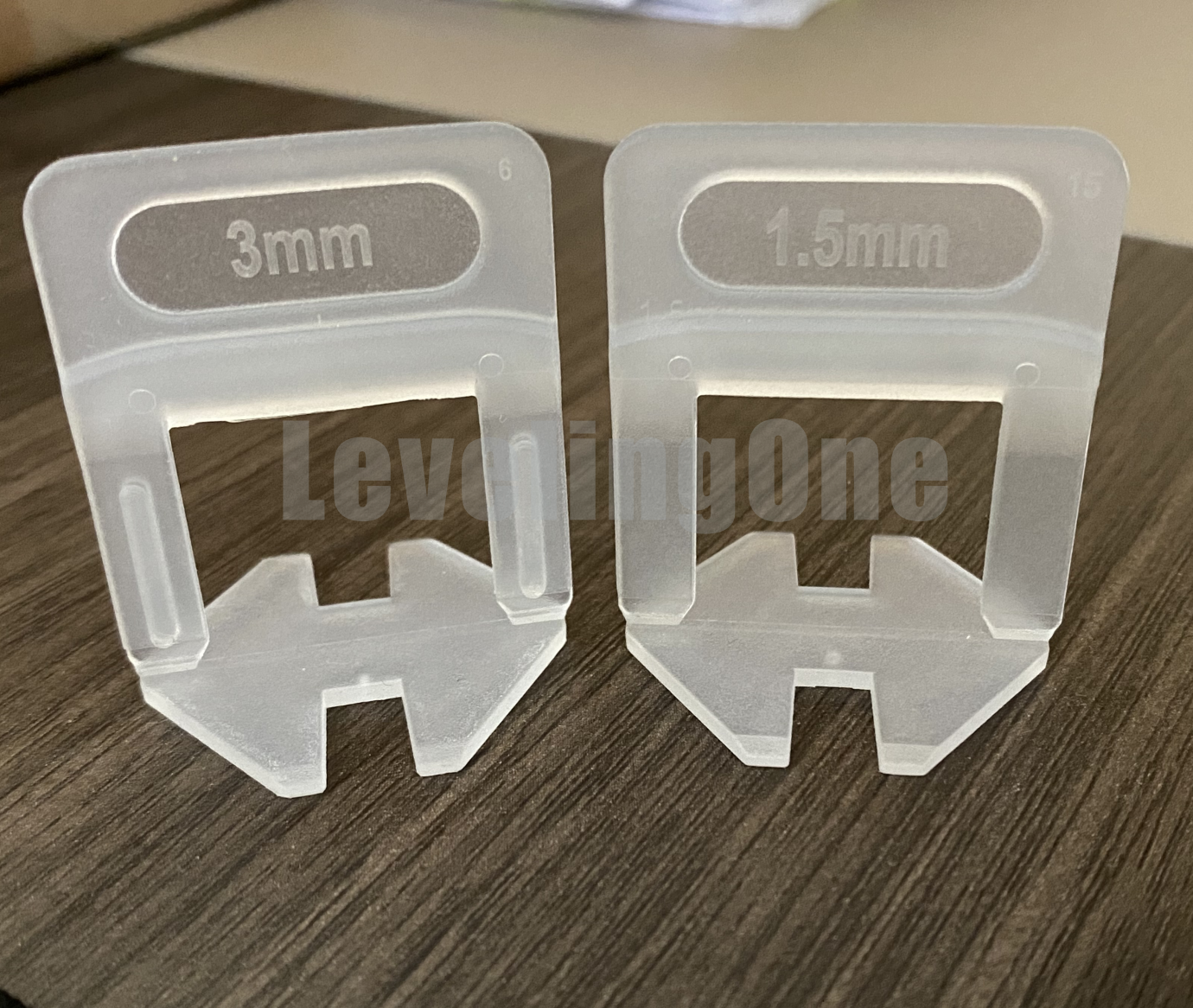 Keo nêm tự căn chỉnh đa năng để lát gạch hoàn hảo