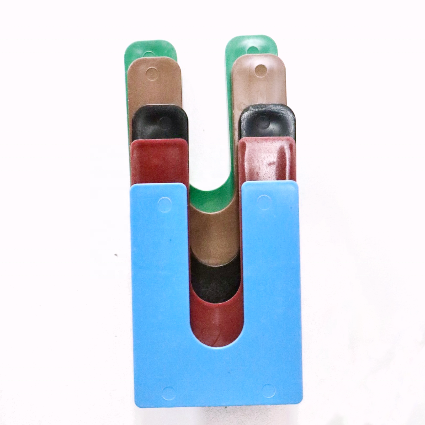 Khoảng cách giầy ngựa nhựa hình chữ U