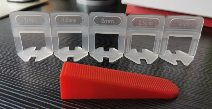 Keo nêm tự căn chỉnh đa năng để lát gạch hoàn hảo