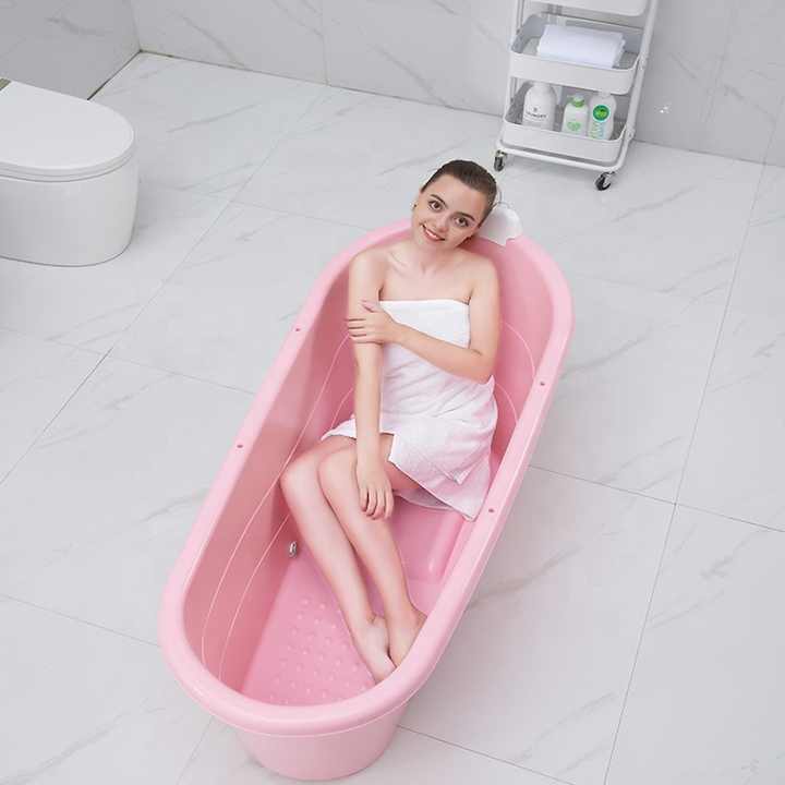 Bồn tắm di động đứng độc lập hiện đại được thiết kế riêng cho người lớn bằng nhựa bền có nắp