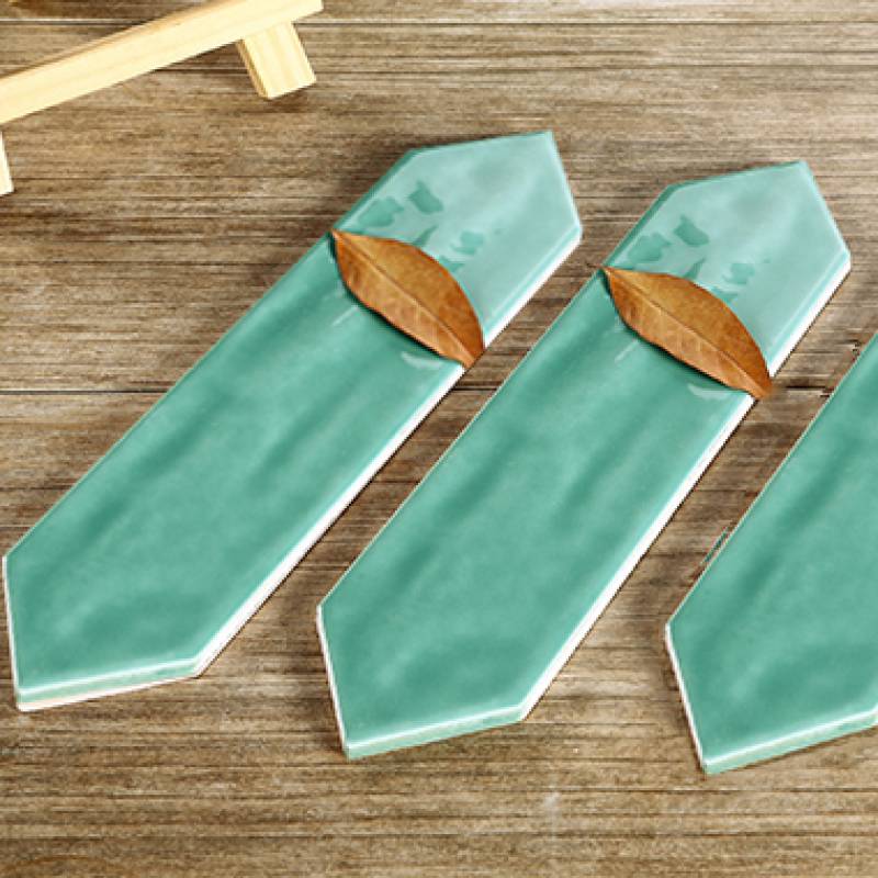 Gạch thẻ mũi tên Việt Nam, Xanh lá bóng lượn, KT 75x300 mm, VP75306J-2, Hàng Ưu (1 hộp/ 44 viên/ 0.99m2)