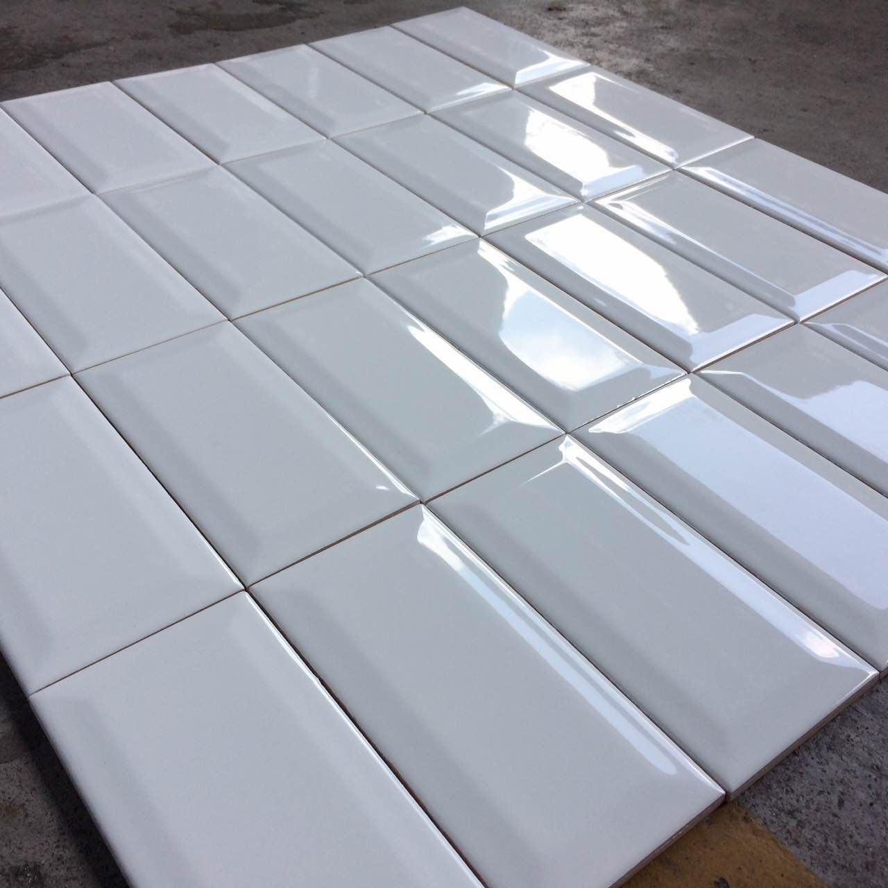 Gạch thẻ VN 75x150mm trắng vát cạnh L1 (75150-B)