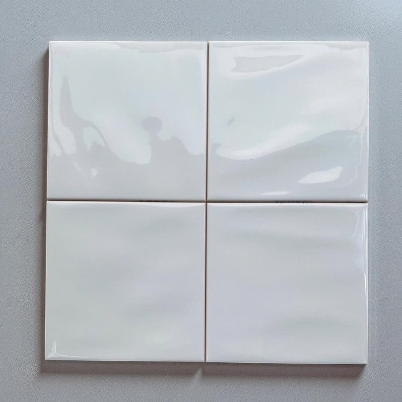 Gạch thẻ Việt Nam, Trắng bóng phẳng, KT 150x150 mm, WH0606GL, Loại 1 (1 hộp/ 68 viên/ 1.53m2)