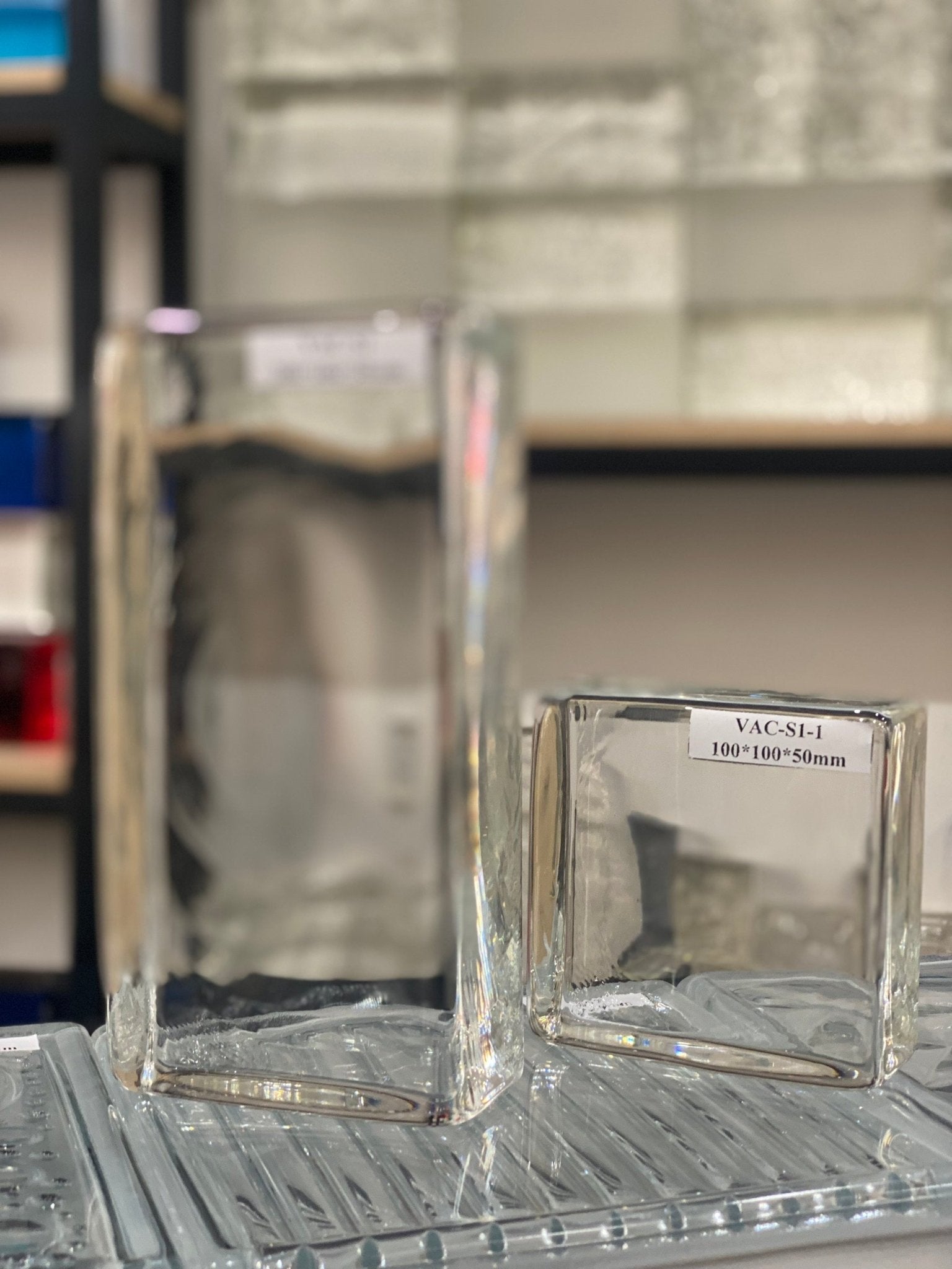 GẠCH KÍNH KHỐI ĐẶC S1 - 1 - Daisan Store