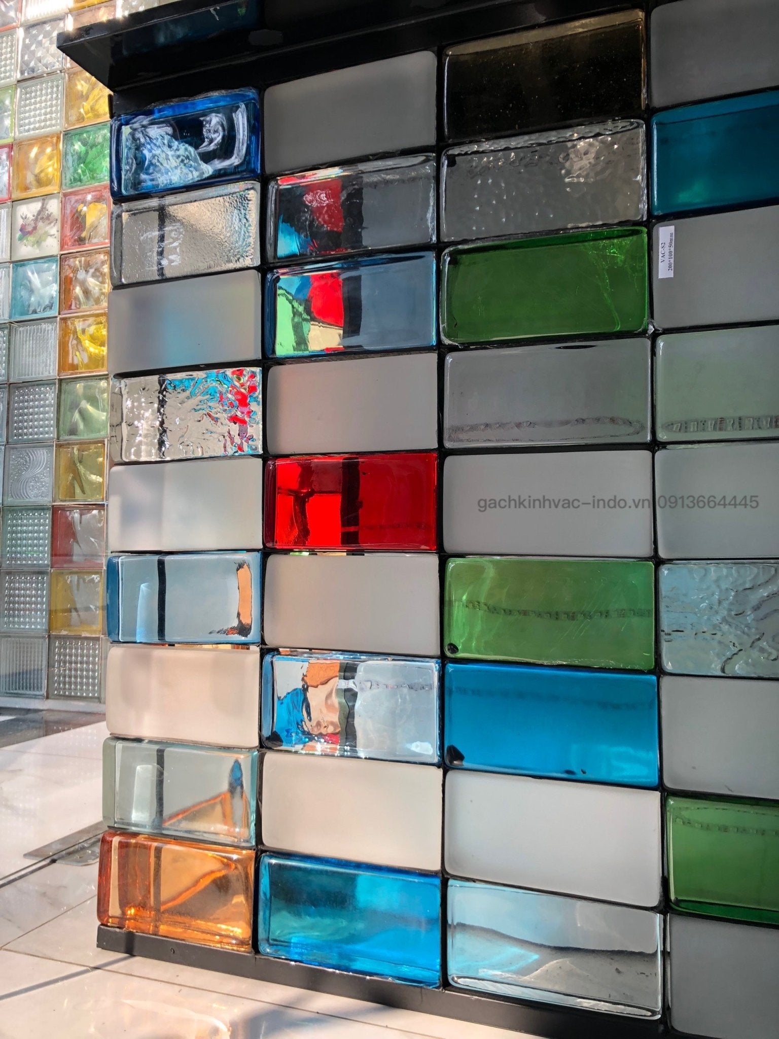 GẠCH KÍNH KHỐI ĐẶC S4 - Daisan Store
