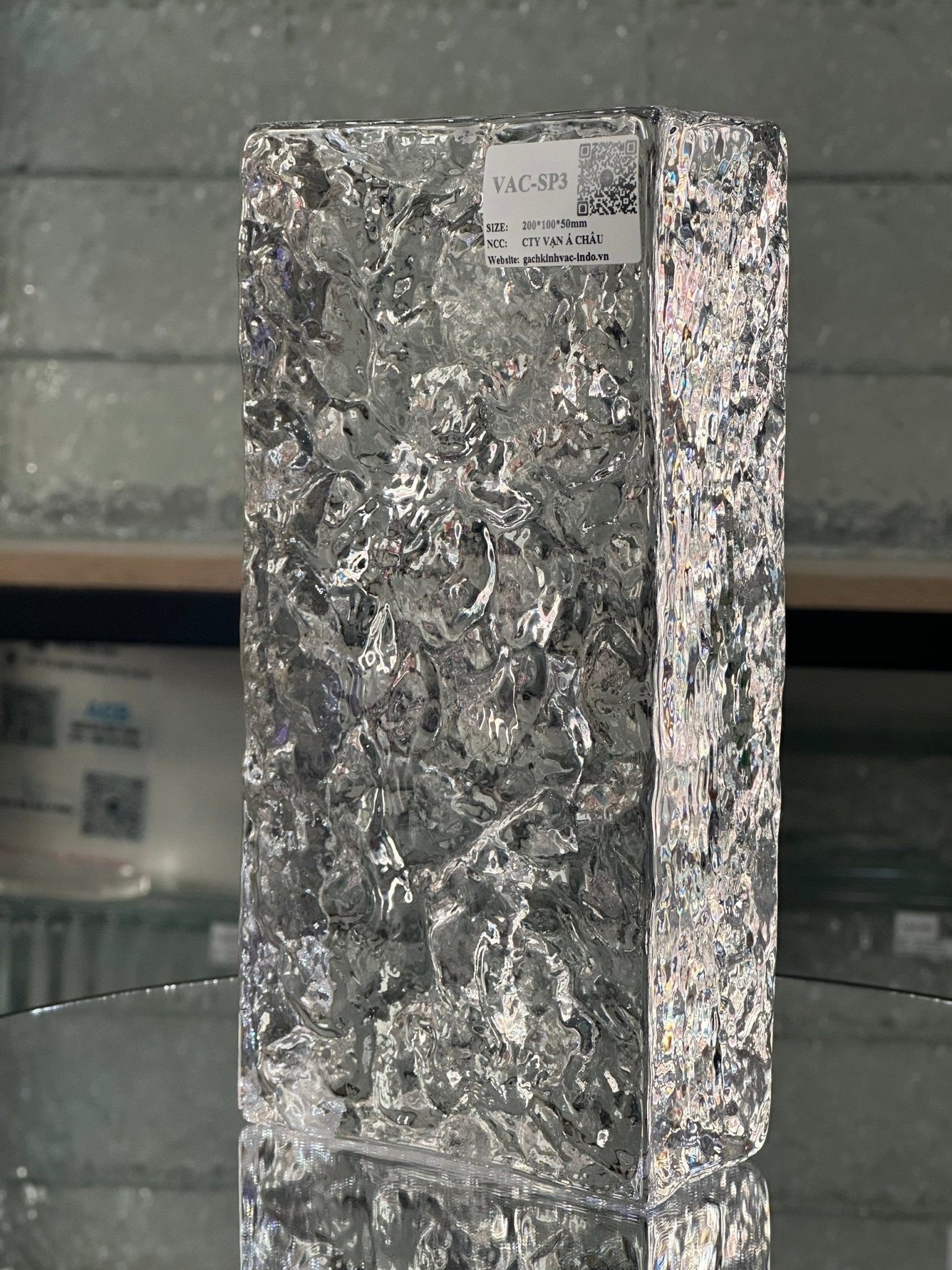 GẠCH KÍNH KHỐI ĐẶC SP3 - Daisan Store