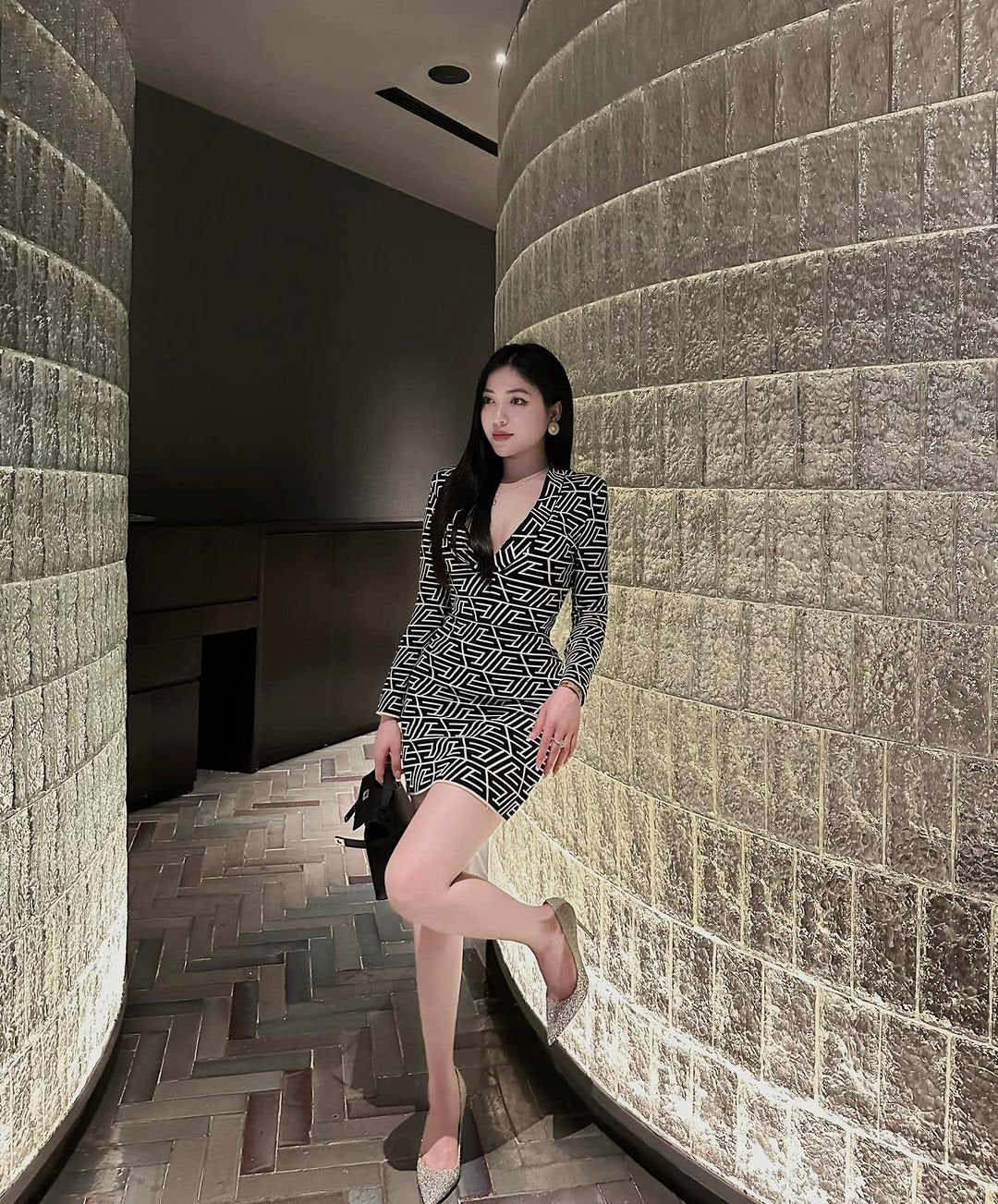 GẠCH KÍNH KHỐI ĐẶC SP3 - Daisan Store