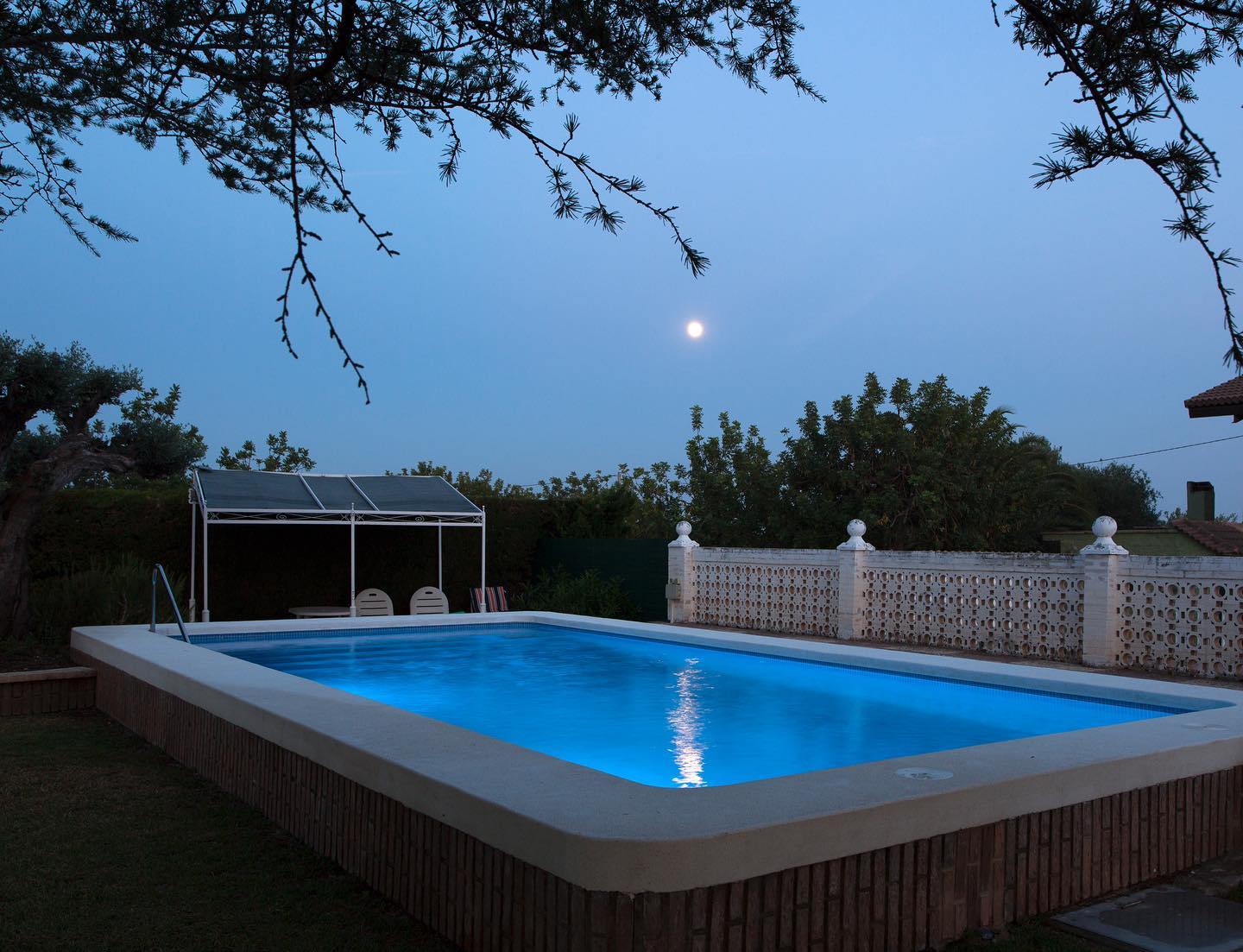 Gạch MOSAIC Hồ Bơi Gốm Sứ Hiện Đại Chống Trơn Ngoài Trời - Daisan Store