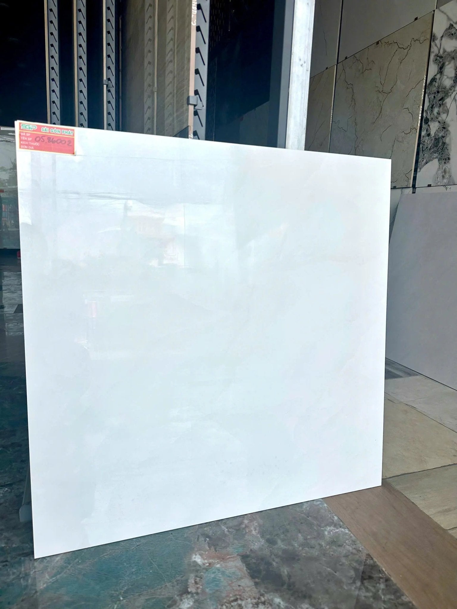 Gạch Trung Quốc, Trắng bóng mã 86002, KT 800x800mm (3 viên/thùng/1,92m2) - Daisan Store
