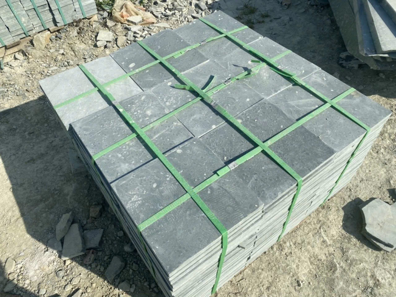 Đá mài xanh 30x30x1,8