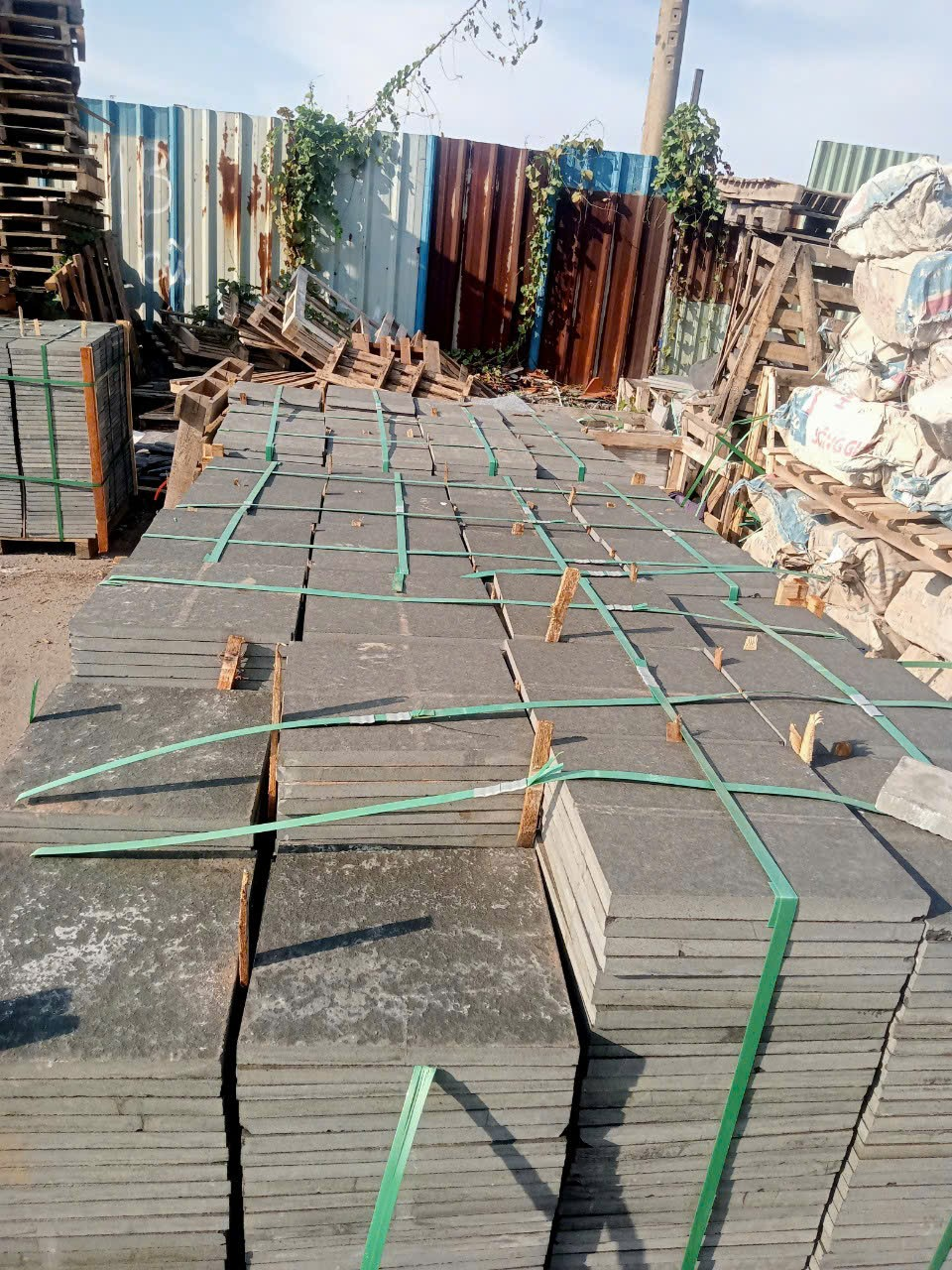 Đá băm xám nghệ An kt 30x60cm