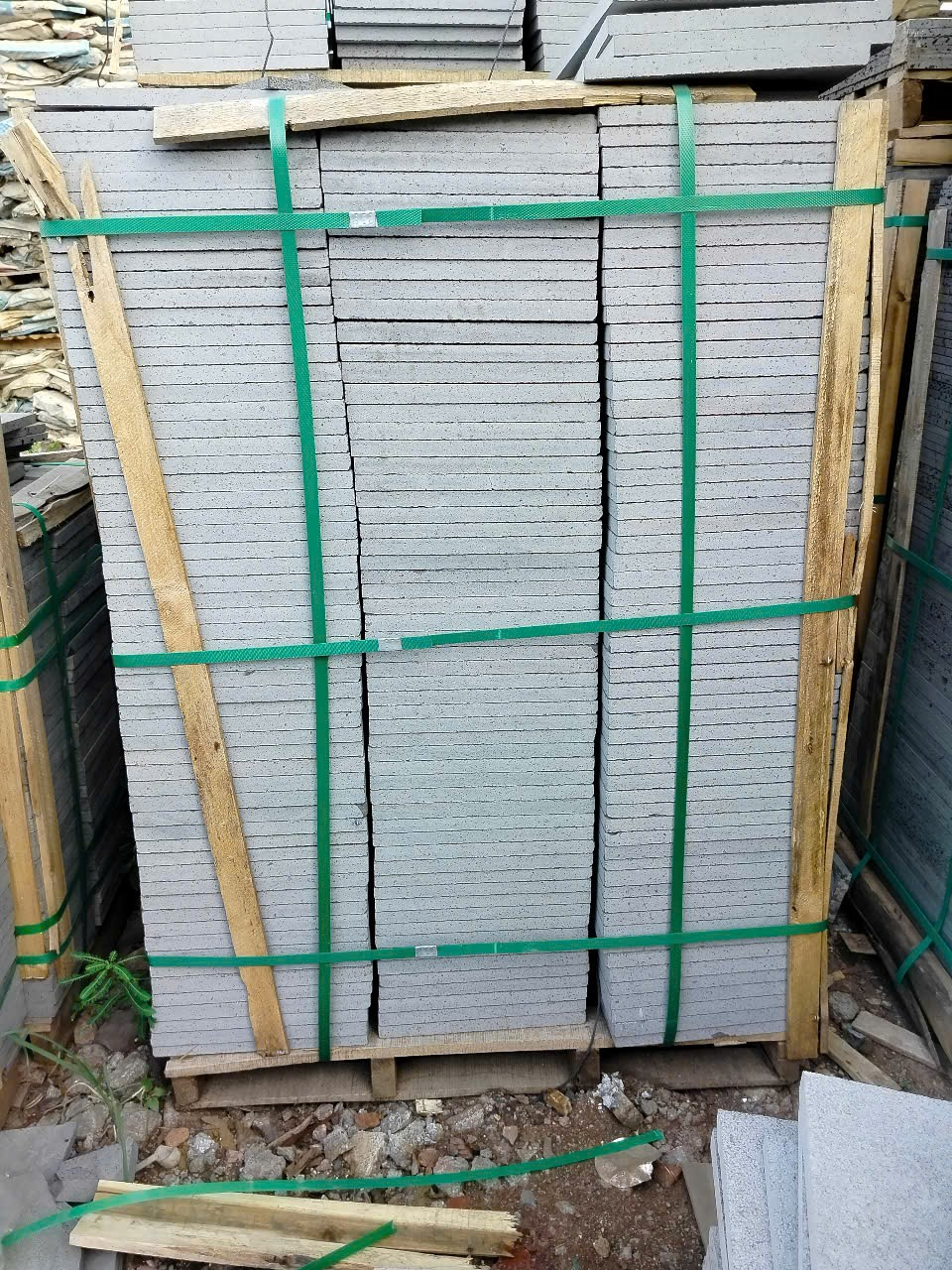 Đá băm Bazan 30x30x1,8