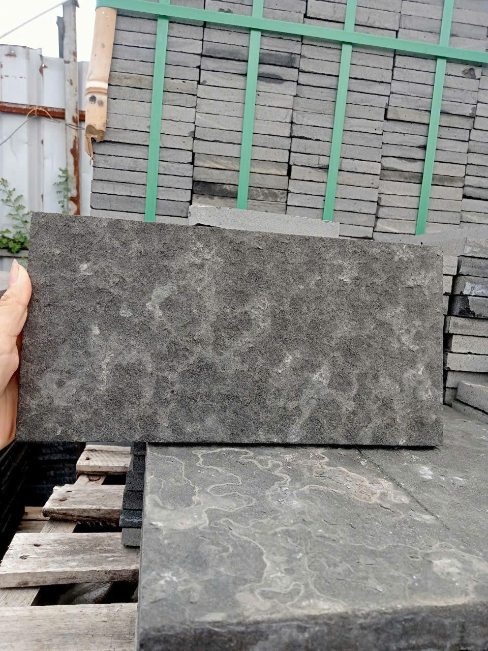 Đá Bazan khò 15x30x1,8