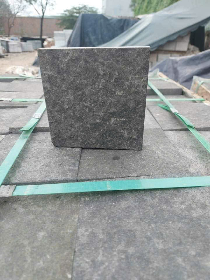 Đá bazan kho 30x30x1,8