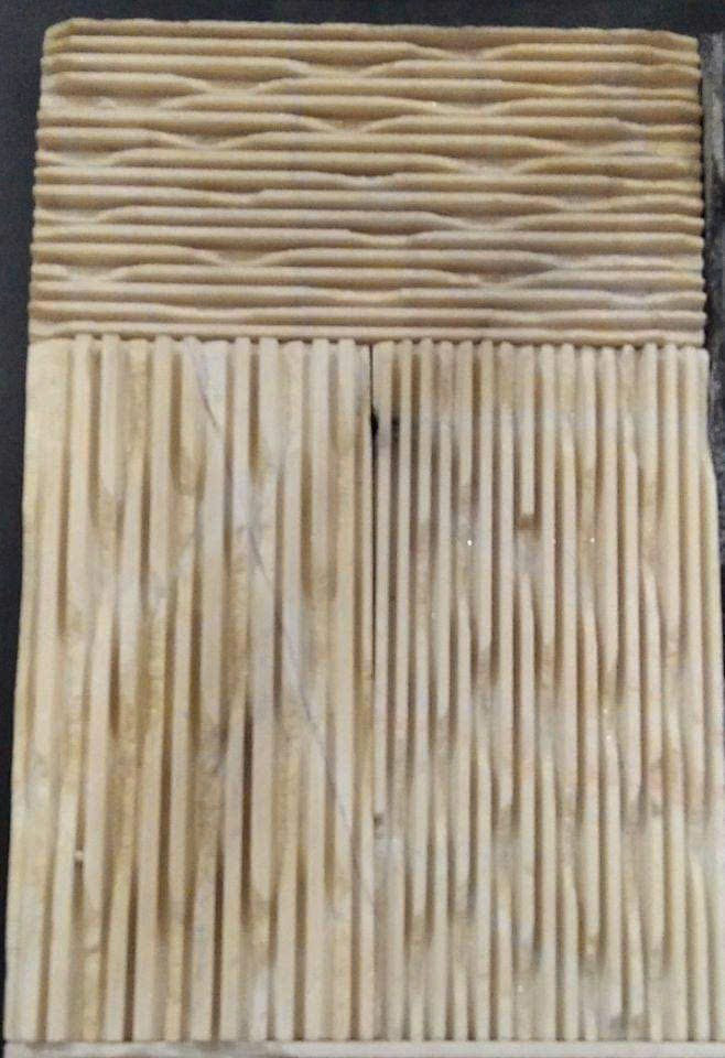 Gạch răng lược vàng 10x20