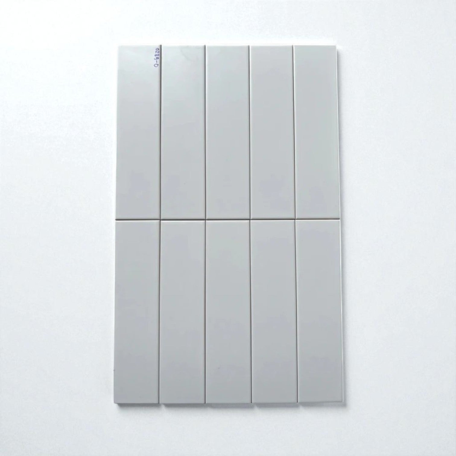 Gạch thẻ Việt Nam  KT 75*300 mờ xám nhạt loại 1 mã  0289-0