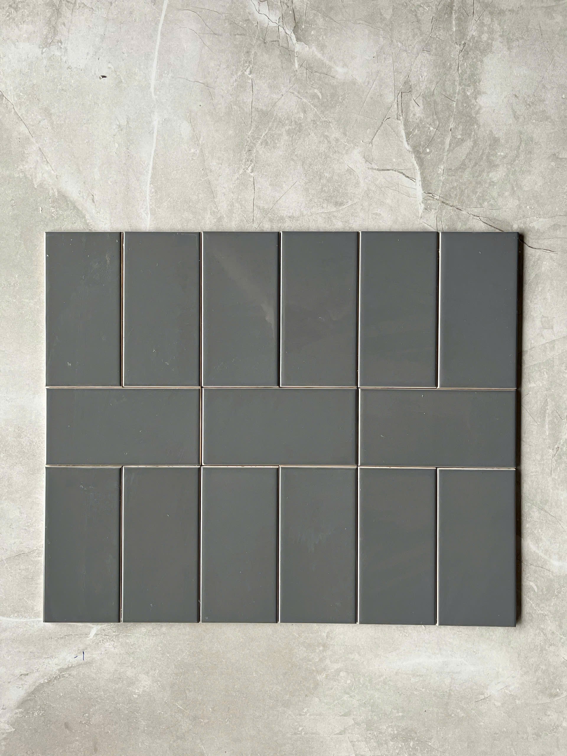 Gạch thẻ be xám bóng phẳng KT 75x150mm UTT36G