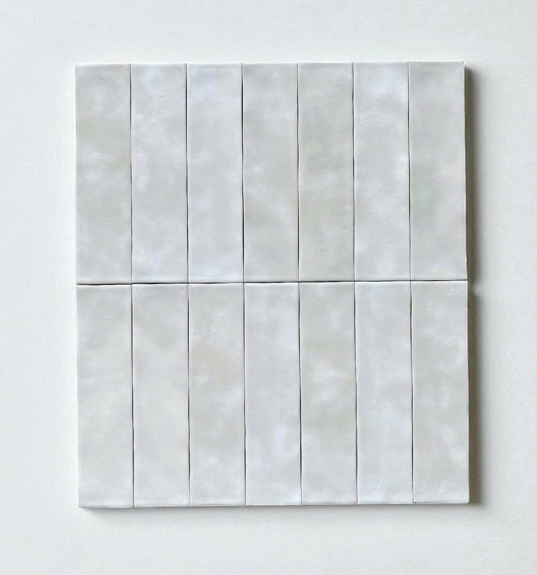 Gạch thẻ Việt Nam KT 75*300 xám nhạt bóng lượn loại 1 mã 0377-0