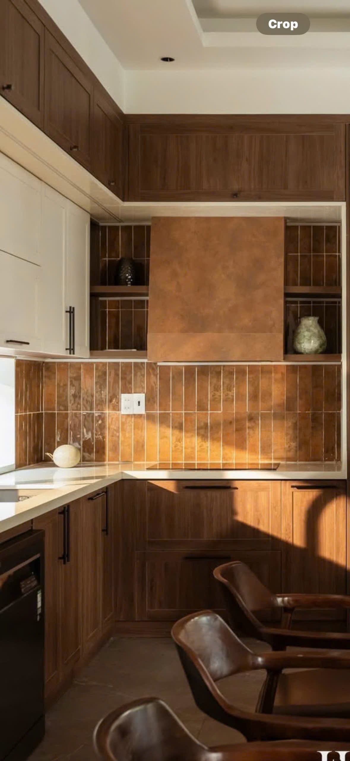 Gạch Thẻ – Ngôn ngữ hình học tối giản trên các mảng tường hiện đại