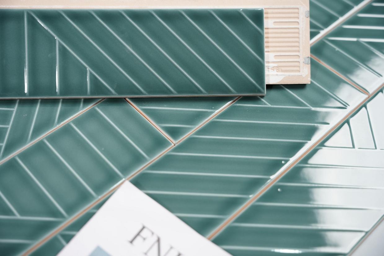 Gạch thẻ VN KT 75x300 mã 0301-0