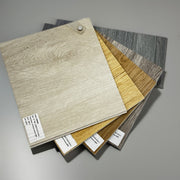 Miếng dán sàn nhựa LVT PVC tự dính dạng tấm ván vân gỗ dùng trong nhà, lưng khô