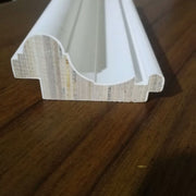 Phào chân tường gỗ bo tròn sơn lót trắng