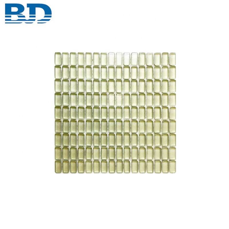 Trực tiếp từ nhà máy Gạch mosaic thủy tinh hình chữ nhật mini Sơn màu kim loại pha lê Bề mặt satin mịn Điểm nhấn trang trí tường cho Nhà bếp Phòng tắm