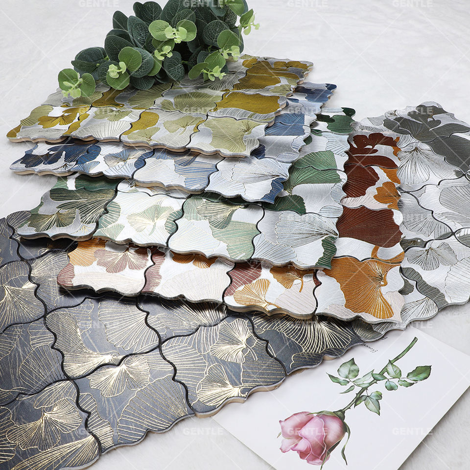 Gạch ốp tường mosaic nhôm đen trang trí lá phong đường vàng dùng cho trang trí căng tin