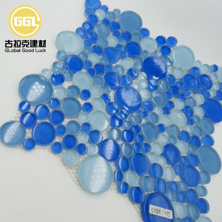 Gạch Goodluck Mosaic kính pha lê hình bong bóng tròn phong cách hiện đại, xanh dương đậm nhạt pha trộn, cho hồ bơi, phòng tắm, nhà bếp, khách sạn.