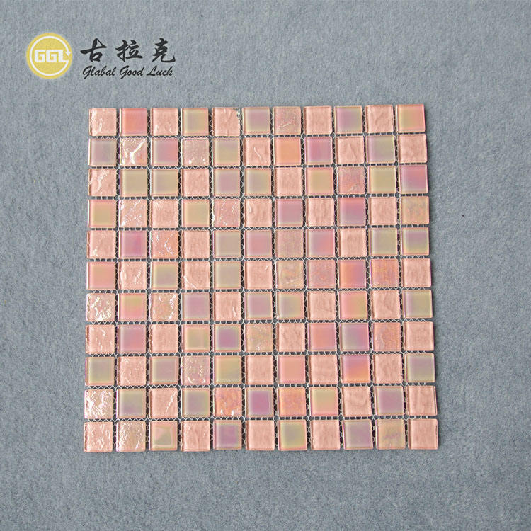 Gạch Mosaic Kính Pha Lê Óng Ánh Hồng Lộng Lẫy