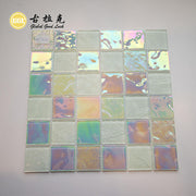Gạch mosaic thủy tinh vuông màu xanh lá nhạt óng ánh trực tiếp từ nhà máy dùng cho tường nội thất và trang trí biệt thự