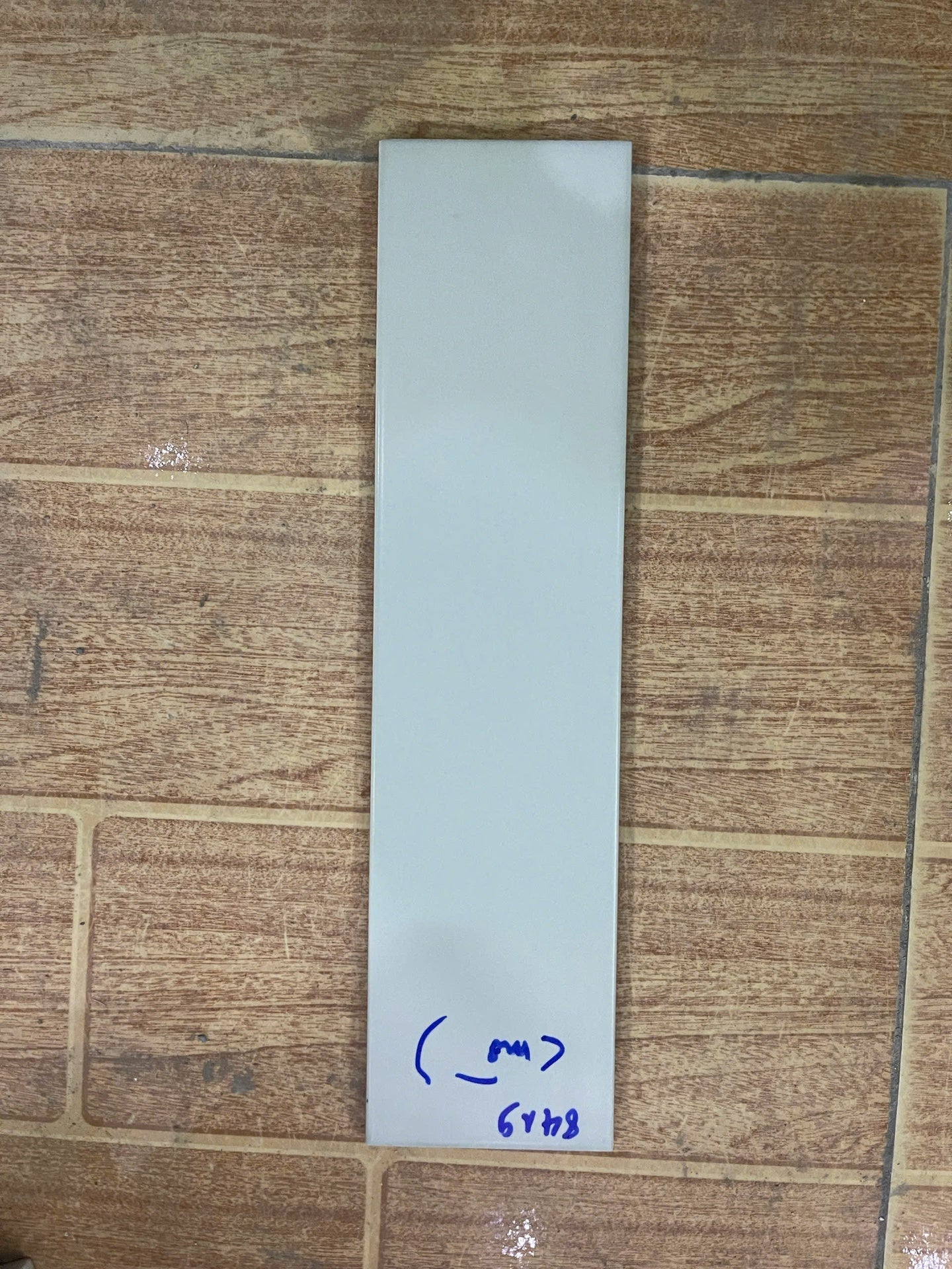 Gạch thẻ Việt Nam KT 75x300mm trắng loại 1 mã 68419 – Daisan Store