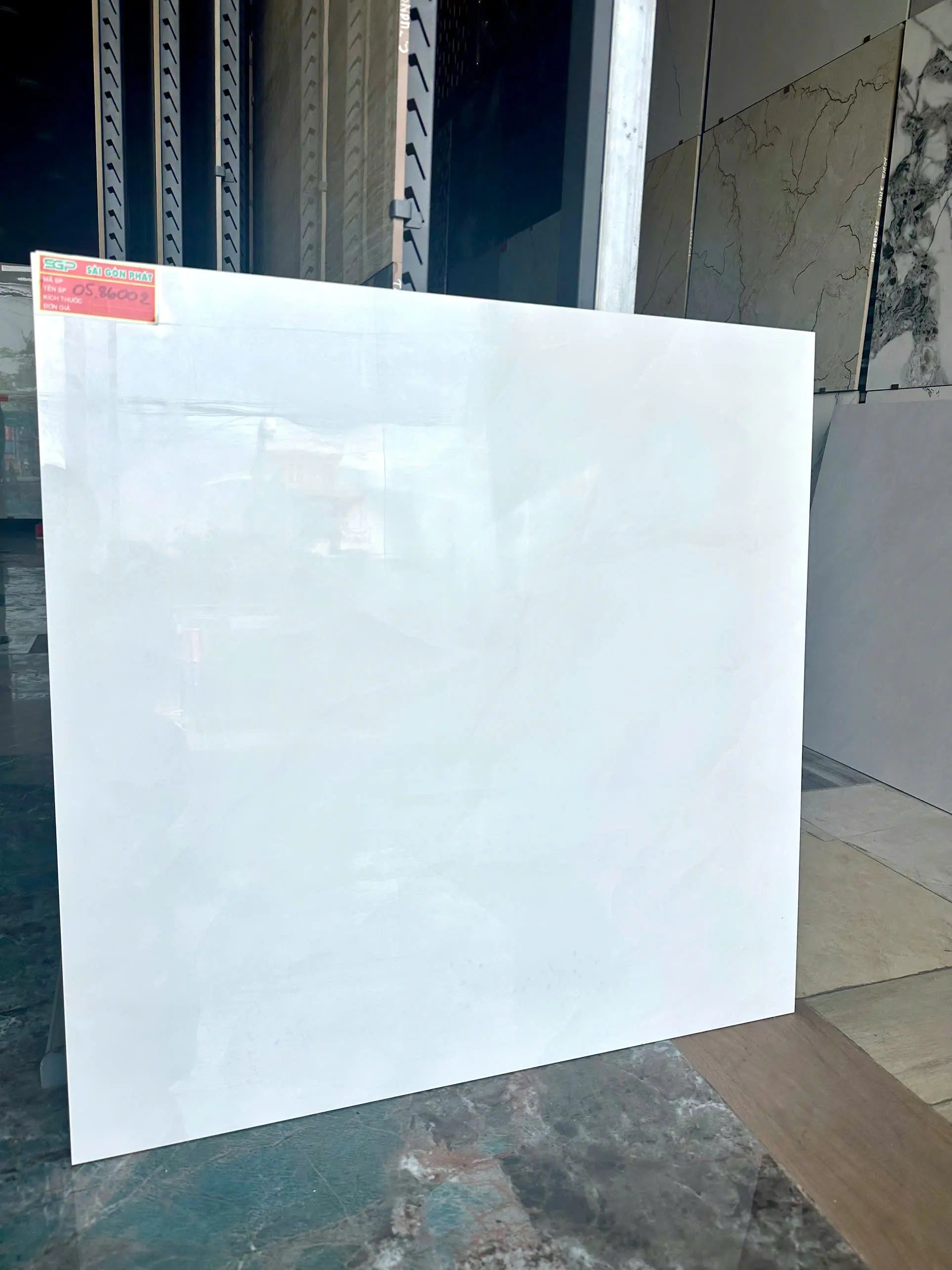 Gạch Trung Quốc, Trắng bóng mã 86002, KT 800x800mm (3 viên/thùng/1,92m2)