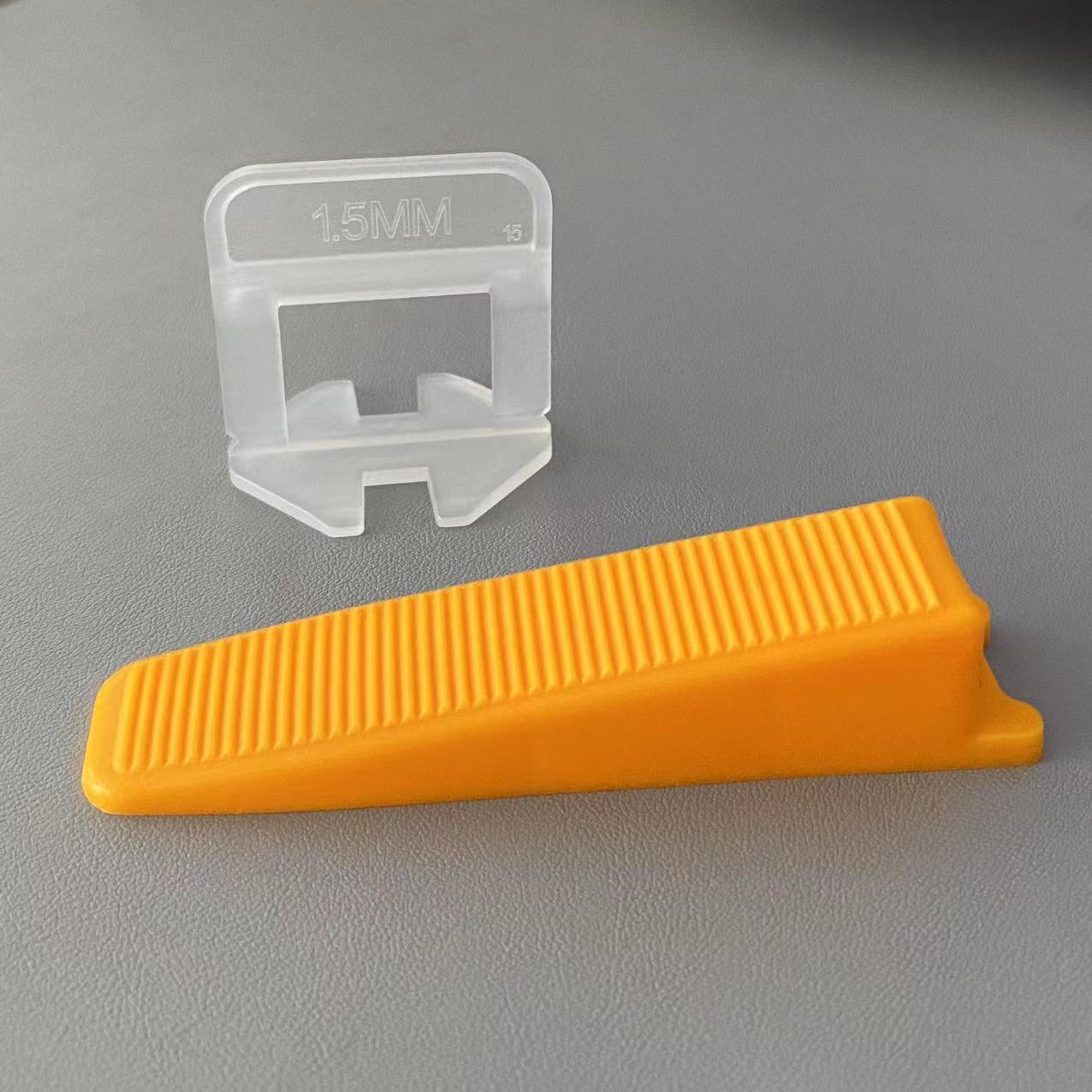 Khóa và nêm cân bằng gạch nhựa