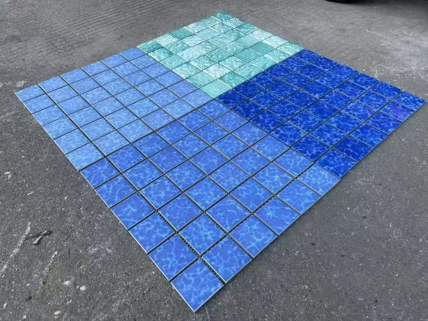 48mmX48mm Gạch Mosaic Vân Nứt Băng Huỳnh Quang Xanh Lục Lam Nhạt Bề Mặt Bóng Nghệ Thuật Hồ Bơi Dùng Ngoài Trời