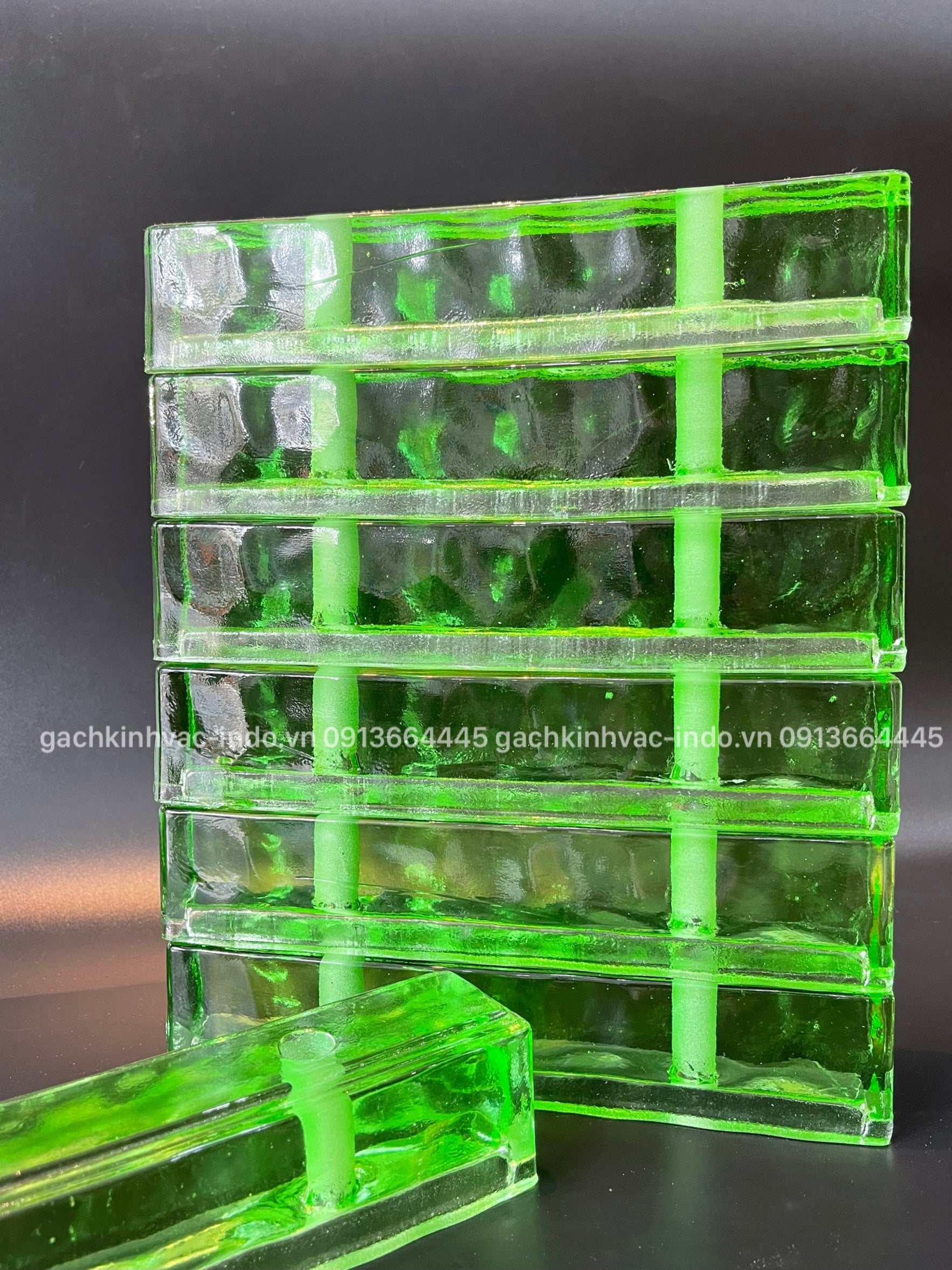 GẠCH KÍNH KHỐI ĐẶC LỖ G2