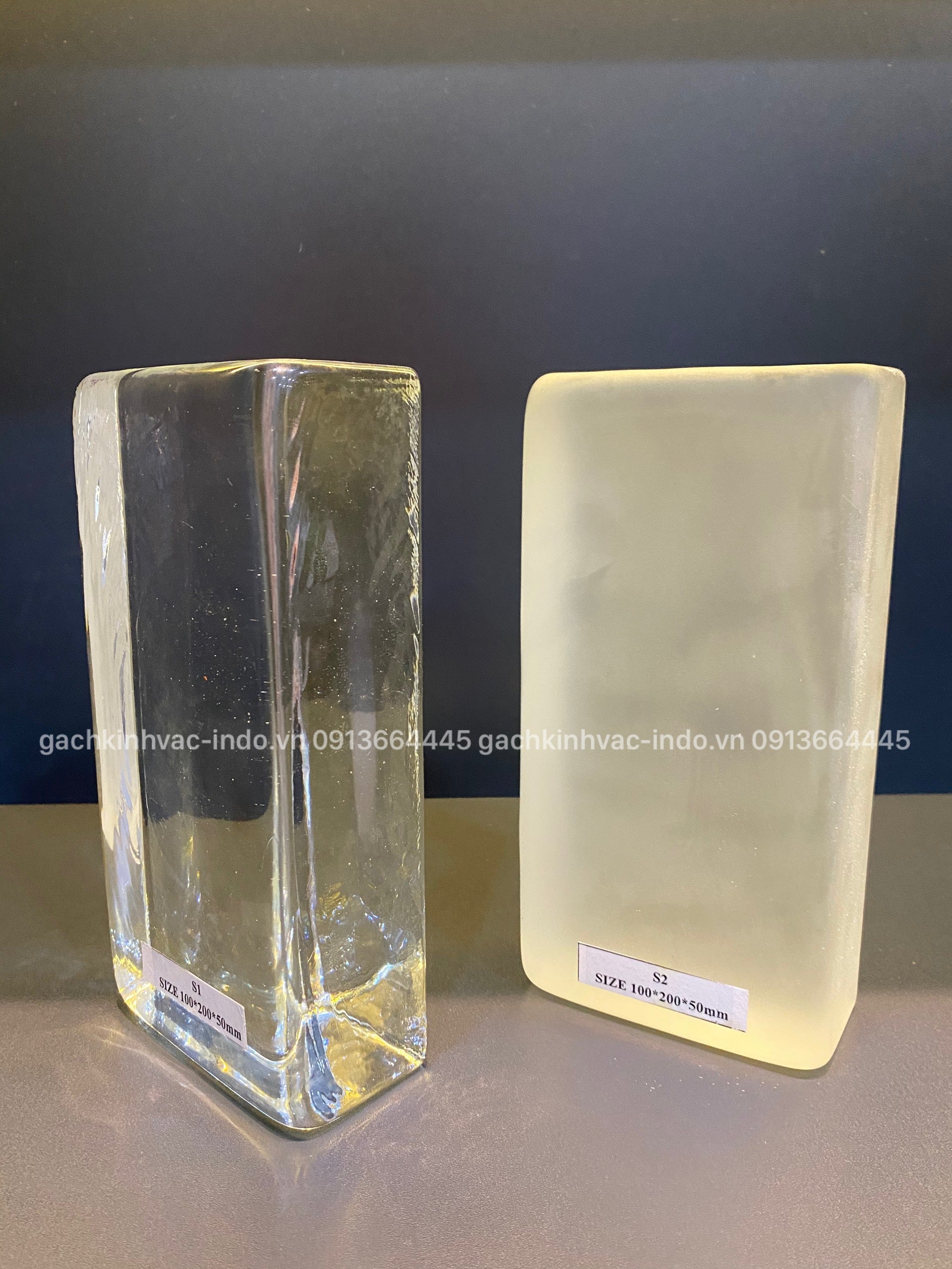 GẠCH KÍNH KHỐI ĐẶC S2