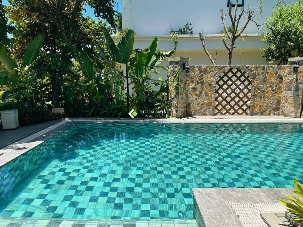 Đá sọc dưa 10×10 lát hồ bơi