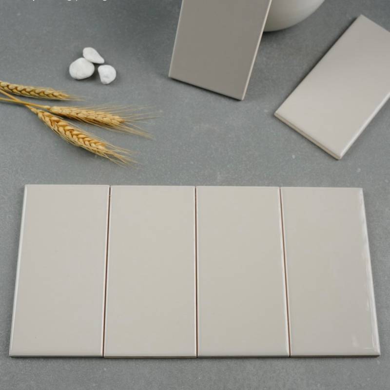 Gạch thẻ xám bóng phẳng KT 75x150mm FA0306P