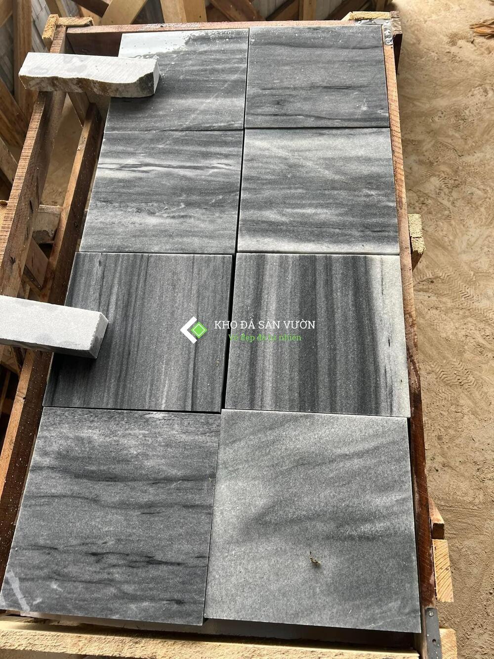 Đá sọc dưa xám đen 30×30