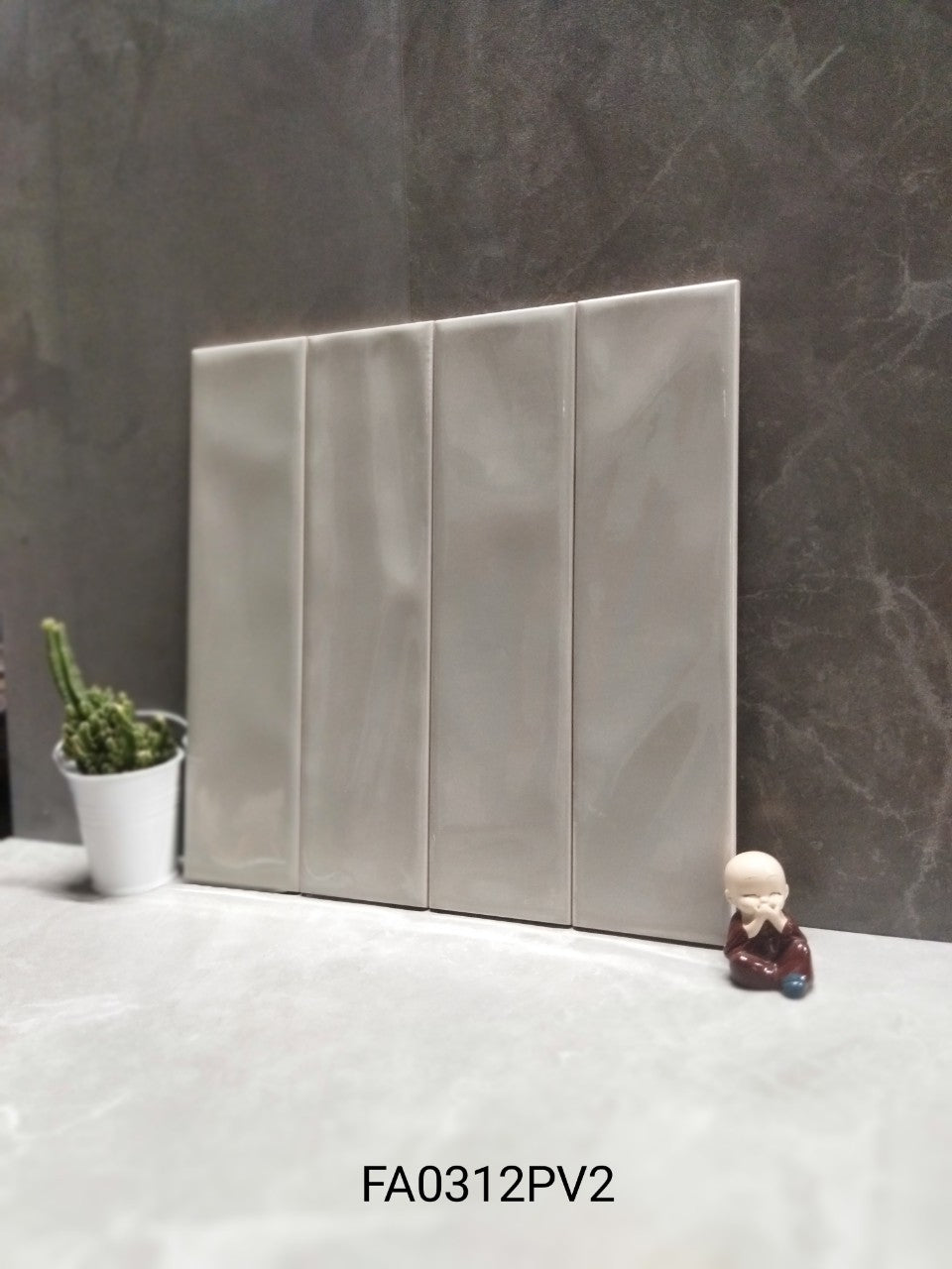 Gạch thẻ Việt Nam KT 75x300mm xám bóng lượn loại 1 mã FA0312PV2