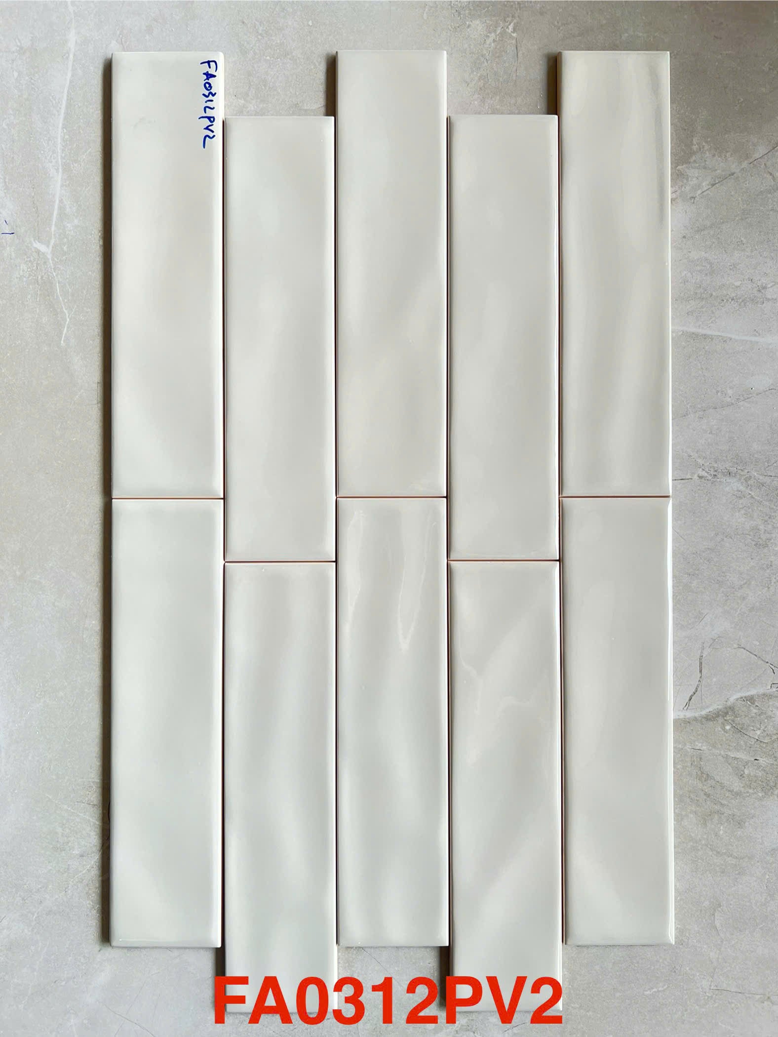 Gạch thẻ Việt Nam KT 75x300mm xám bóng lượn loại 1 mã FA0312PV2