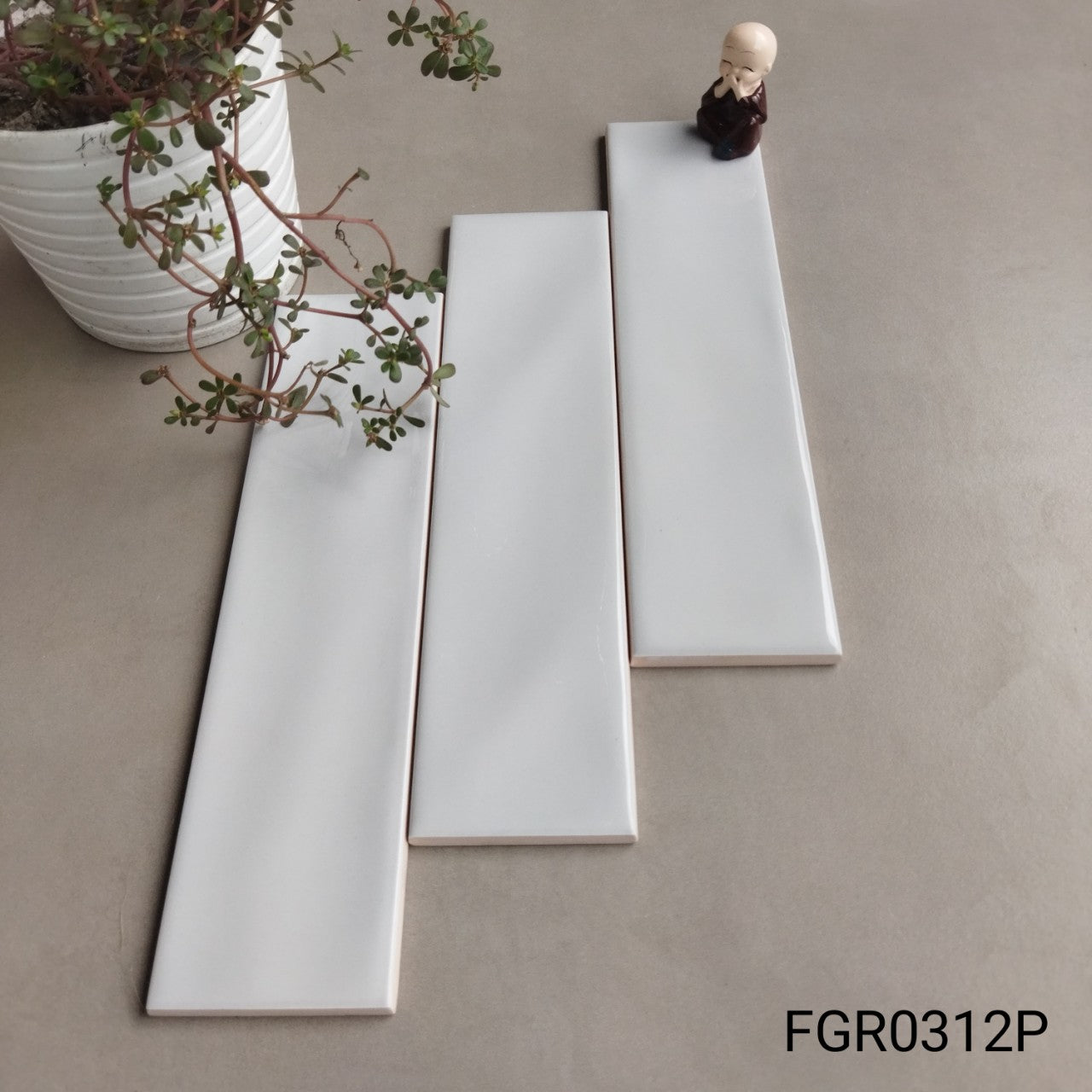 Gạch thẻ Việt Nam, Trắng bóng lượn, KT 75x300 mm, FGR0312P, Loại 1 ( – Daisan Store
