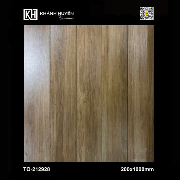 Năm tấm gạch hoa văn gỗ màu nâu, kích thước 200x1000mm, nền đen.
