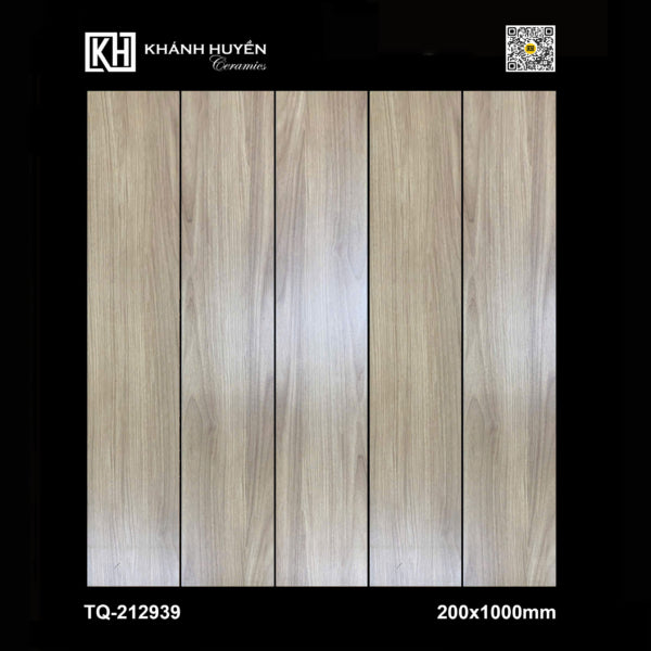 Gạch giả gỗ màu nâu nhạt, vân tự nhiên, kích thước 200x1000mm, nền đen.