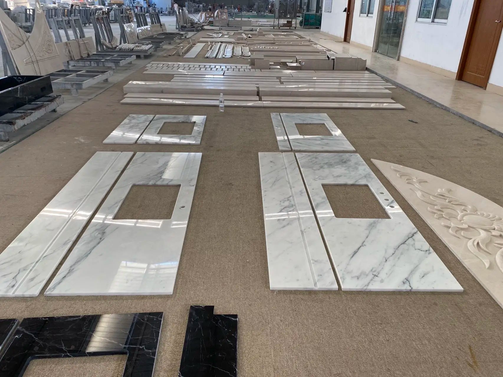 Tấm Ốp Tường Óc Chó Đen Sang Trọng