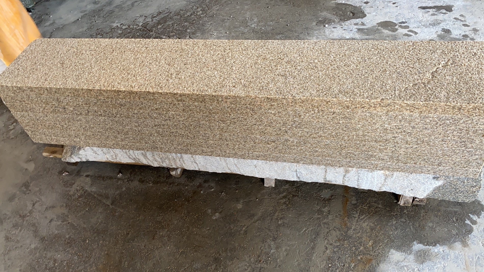 Mặt bàn đá granite phong cách trung cổ nông thôn, phối màu tùy chỉnh, giải pháp toàn diện từ thiết kế đến lắp đặt